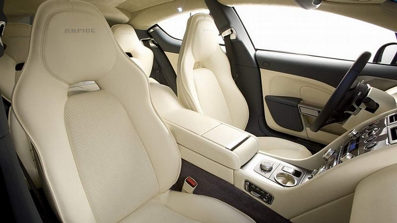 Aston Martin Rapide 4..jpg